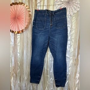 #11 Judy Blue 16w Skinny fit BUTTON FLY Like New SUPER CUTE!